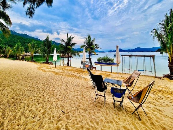 Private Diving Tour Explore Van Phong Bay Coral Reef