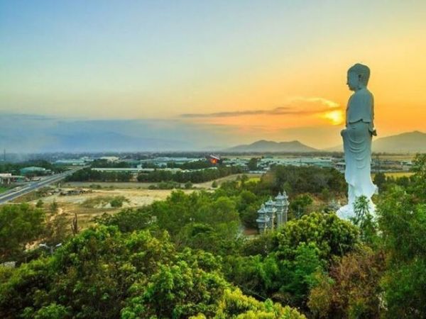 Nha Trang Tong Lam Lo Son Pagoda