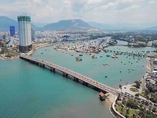 Tran Phu Bridge Nha Trang